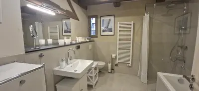 Ein Badezimmer in der Unterkunft Apartments in der Barockscheune