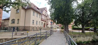 Das Gebäude in dem sich die Ferienwohnung befindet