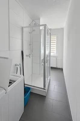 Ein Badezimmer in der Unterkunft Moderne 3-Zimmer-Ferienwohnung in Emersleben