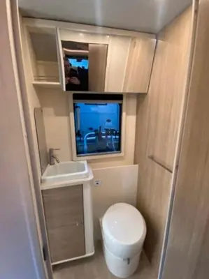 Ein Badezimmer in der Unterkunft HBS-camper