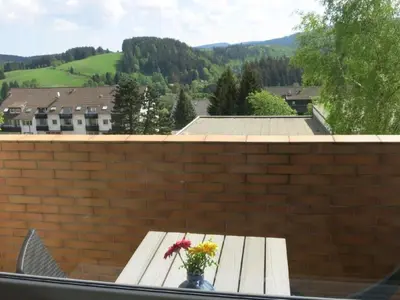 Ein allgemeiner Bergblick oder ein Berglick von der Ferienwohnung aus