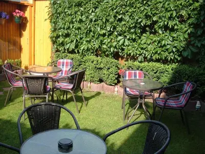 Ein Garten an der Unterkunft Apartment Appartement mit eigenem Parkplatz by Interhome