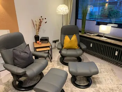 Ein Sitzbereich in der Unterkunft Apartment Ferienwohnung mit Boxspringbett by Interhome