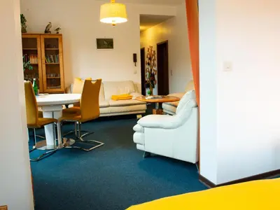 Ein Sitzbereich in der Unterkunft Apartment Der Falkenhorst by Interhome