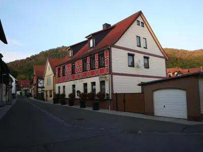 Das Gebäude in dem sich die Ferienwohnung befindet