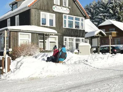 Apartment mit Garten und Spielplatznutzung by Interhome im Winter
