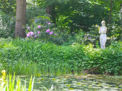 Ein Garten an der Unterkunft Apartment Wohlfühloase für Natur- und Gartenliebhaber by Interhome