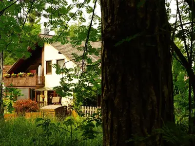 Das Gebäude in dem sich die Ferienwohnung befindet