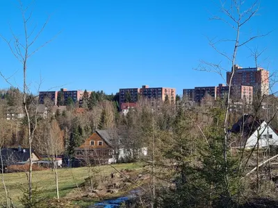 Das Gebäude in dem sich die Ferienwohnung befindet
