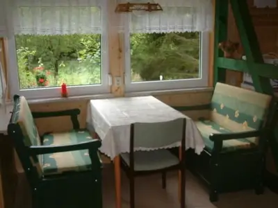 Ein Sitzbereich in der Unterkunft Holiday Home in Neustadt-Harz mit Grill by Interhome