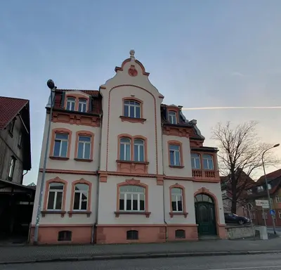 Das Gebäude in dem sich die Ferienwohnung befindet