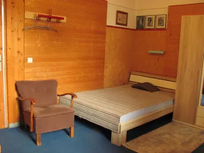 Ein Bett oder Betten in einem Zimmer der Unterkunft Apartment Kunst Asyl by Interhome