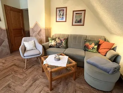 Ein Sitzbereich in der Unterkunft Ferienwohnung Dorle