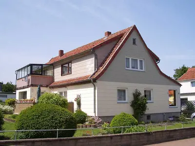 Das Gebäude in dem sich die Ferienwohnung befindet