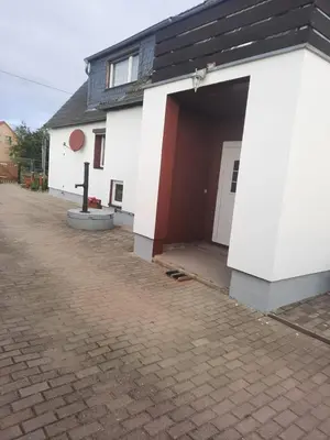 Das Gebäude in dem sich die Ferienwohnung befindet