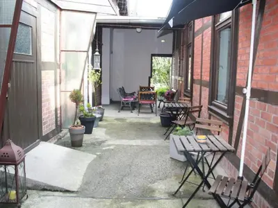 Ein Patio oder anderer Außenbereich in der Unterkunft Apartment Gemütliche Wohnung in Wernigerode mit Garten und Grill by Interhome