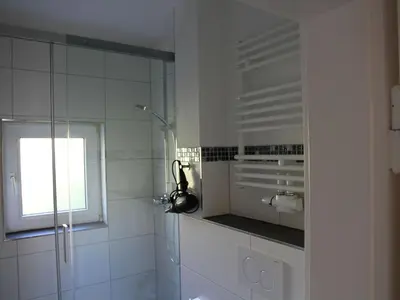 Ein Badezimmer in der Unterkunft Apartment Wohnung Julius 4 - gemütlich und kinderfreundlich by Interhome