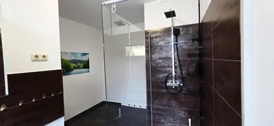 Ein Badezimmer in der Unterkunft Großzügiges City-Apartment für 8 Gäste mit Parkplatz im Zentrum Wernigerode