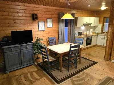 Küche/Küchenzeile in der Unterkunft Holzblock-Ferienhaus im Naturerlebnisdorf Blauvogel