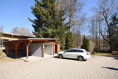 Das Gebäude in dem sich die Ferienwohnung befindet