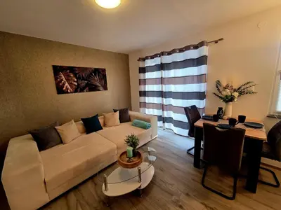 Ein Sitzbereich in der Unterkunft Ferienhaus am Tänntalbach