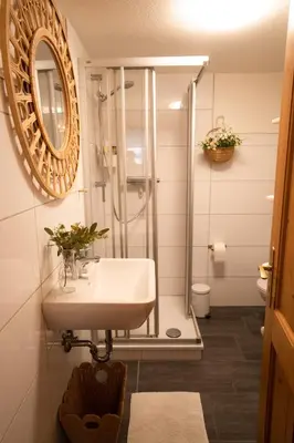 Ein Badezimmer in der Unterkunft Hyggeleben, Innenstadt, Schlossblick, Parkplatz