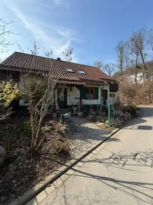 Das Gebäude in dem sich die Ferienwohnung befindet