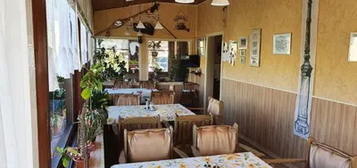 Ein Restaurant oder anderes Speiselokal in der Unterkunft Haus am Kurpark