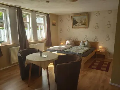 Ein Sitzbereich in der Unterkunft Ferienapartmenthaus am Rittertor