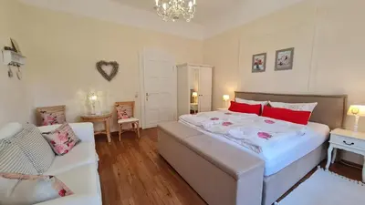 Ein Bett oder Betten in einem Zimmer der Unterkunft Ferienwohnung am Kaiserhof