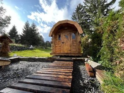 Ein Garten an der Unterkunft BERGLAGE - Das UrlaubZuhause