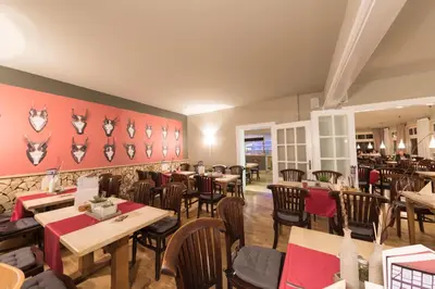 Ein Restaurant oder anderes Speiselokal in der Unterkunft Klosterhotel Wöltingerode