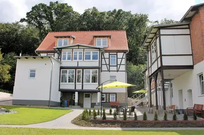 Das Gebäude in dem sich die Ferienwohnung befindet