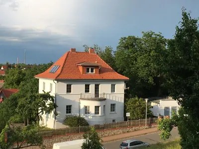 Das Gebäude in dem sich die Ferienwohnung befindet
