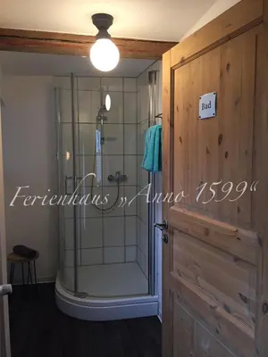Ein Badezimmer in der Unterkunft Ferienhaus Anno 1599