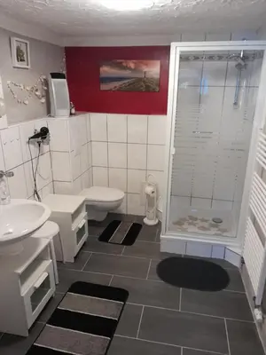 Ein Badezimmer in der Unterkunft Haus Hubertus