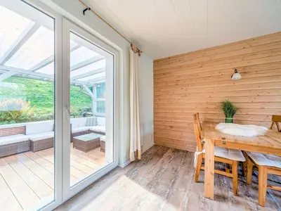 Ein Balkon oder eine Terrasse in der Unterkunft Lakeside Comfort, Güntersberge