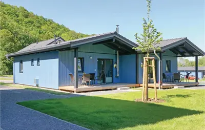 Das Gebäude in dem sich das Ferienhaus befindet