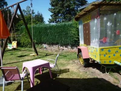 Ein Garten an der Unterkunft Ferienhaus ANNE