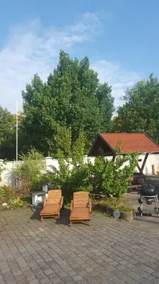 Ein Garten an der Unterkunft Fewo an der Bode