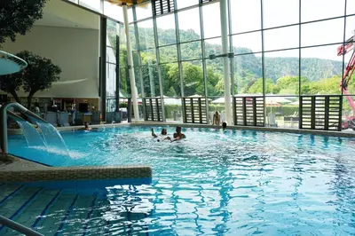 Der Swimmingpool an oder in der Nähe von Ferienwohnung im Bockrieß