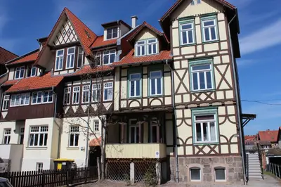 Das Gebäude in dem sich die Ferienwohnung befindet