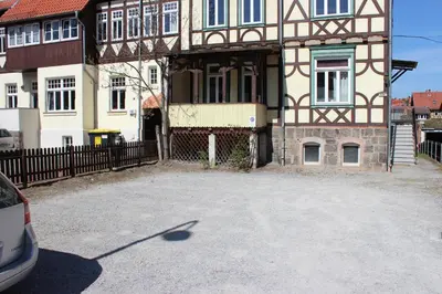 Das Gebäude in dem sich die Ferienwohnung befindet