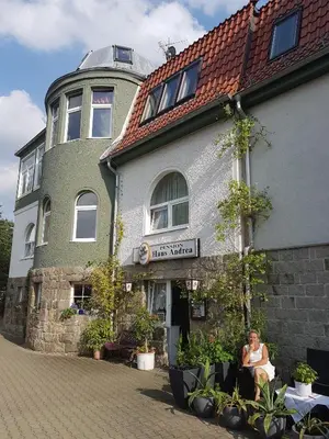 Das Gebäude in dem sich die Pension befindet