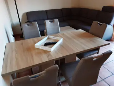 Ein Sitzbereich in der Unterkunft Ferienwohnungen Steeg