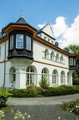 Das Gebäude in dem sich die Ferienwohnung befindet