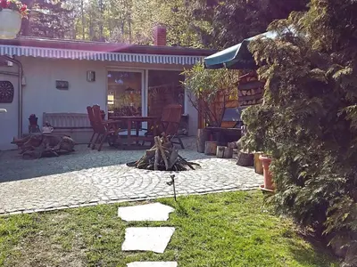 Ein Garten an der Unterkunft Ferienhaus in Blankenburg