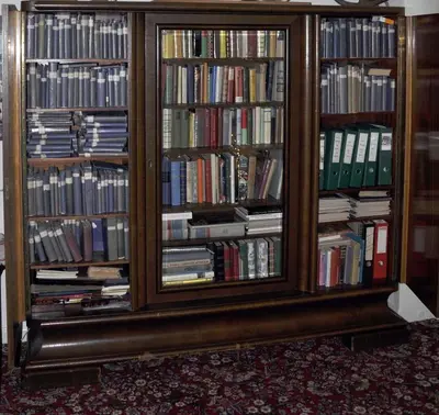 Die Bibliothek in der Pension