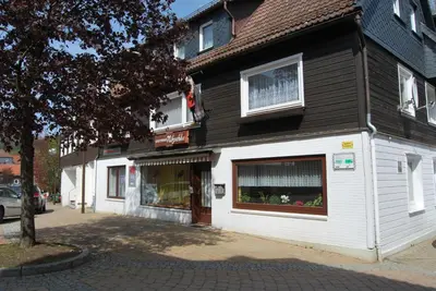 Das Gebäude in dem sich die Ferienwohnung befindet
