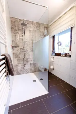 Ein Badezimmer in der Unterkunft Ferienhaus am Bergeshang